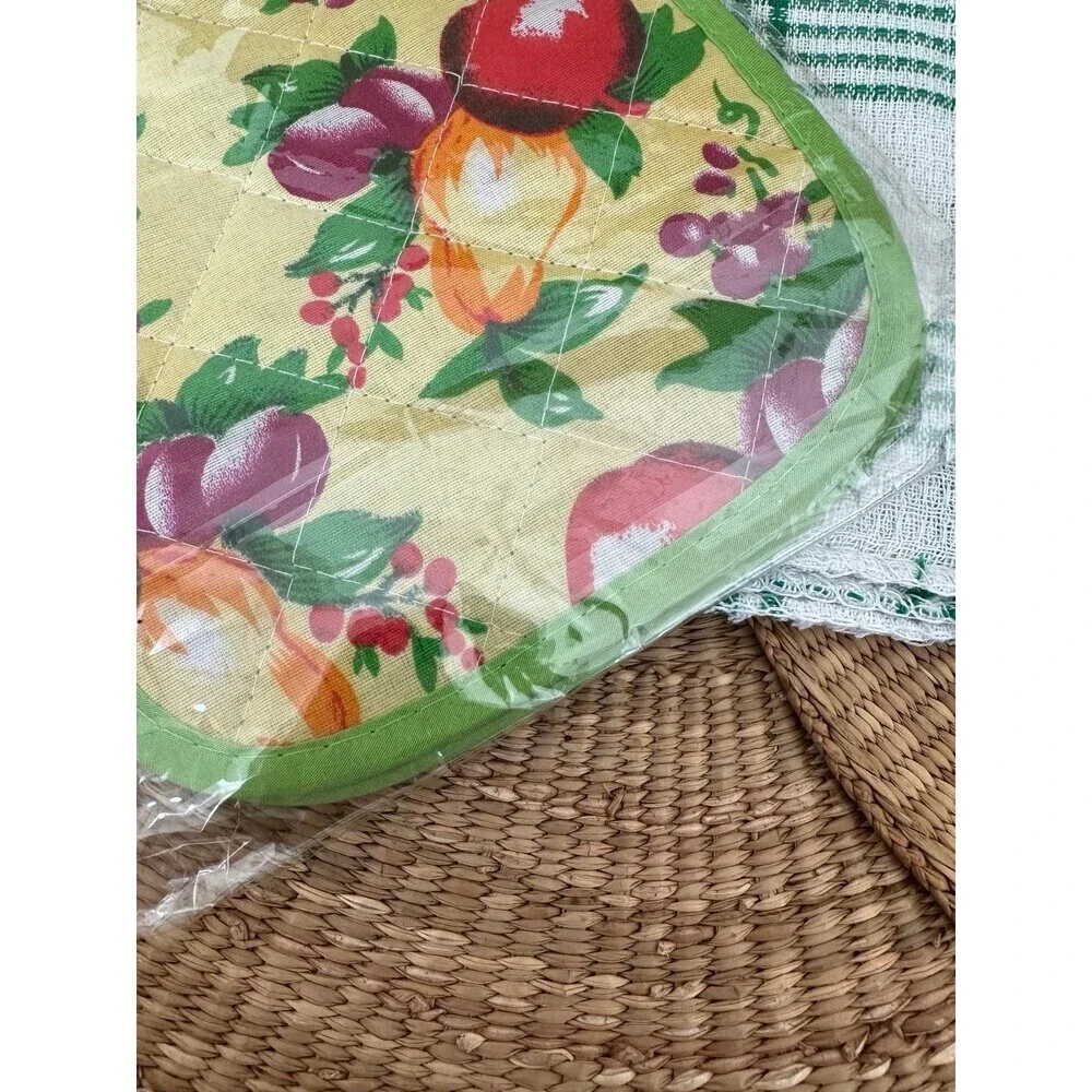 Two piece kitchen set, oven & dish towel